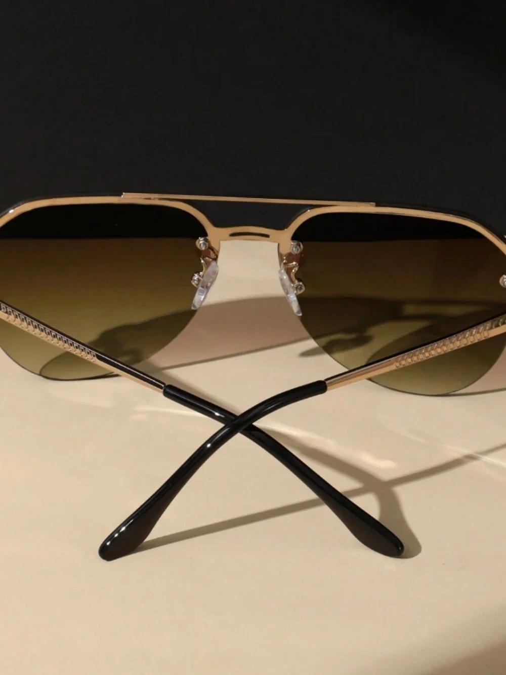 Ombre Lens Aviator Sunnies sunglasses